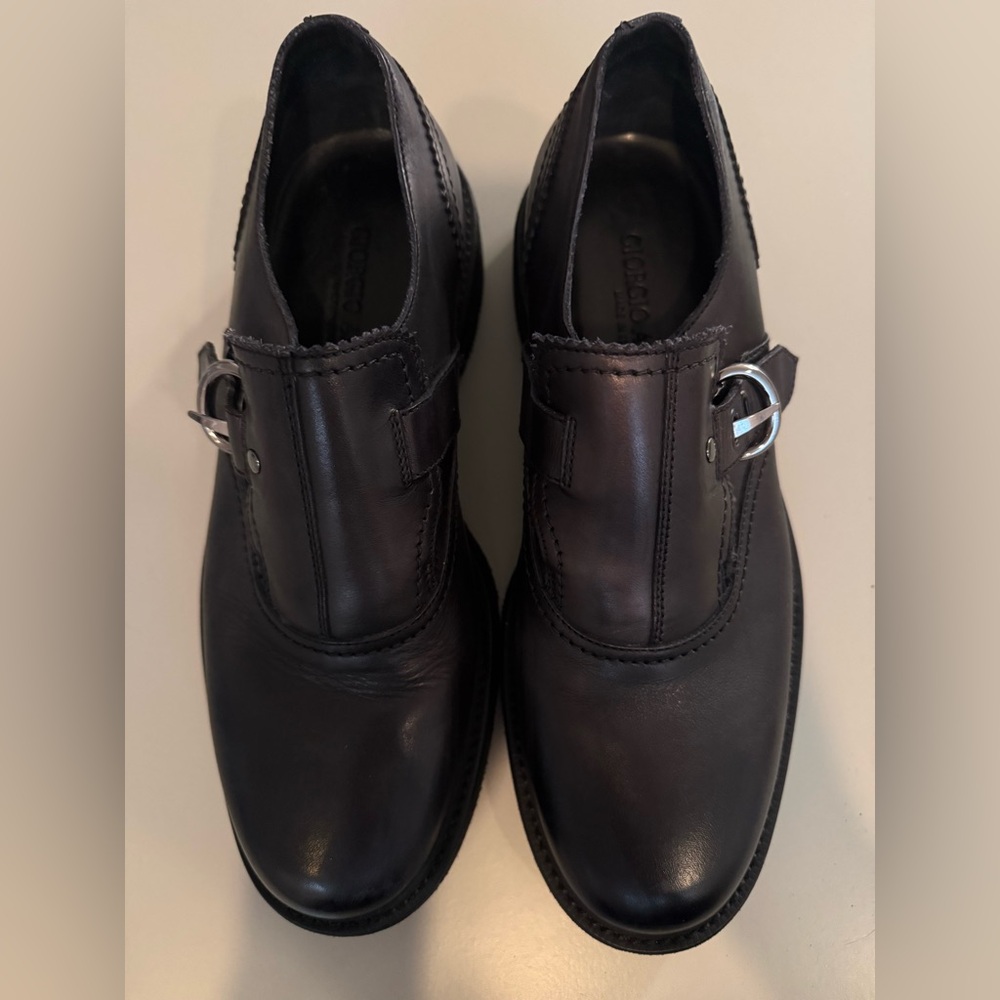 Georgio Armani Women’s Black Leather Shoes/Loafers - Size 10.